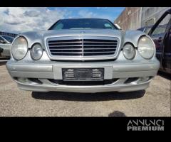 Paraurti anteriore MERCEDES-BENZ CLK 230 del 2000