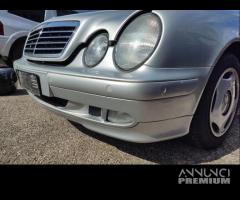 Paraurti anteriore MERCEDES-BENZ CLK 230 del 2000