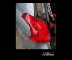 Fanale posteriore sinistro PEUGEOT 2008 del 2014 - 3