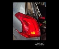 Fanale posteriore sinistro PEUGEOT 2008 del 2014