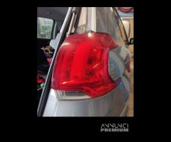 Fanale posteriore destro PEUGEOT 2008 del 2014 - 4