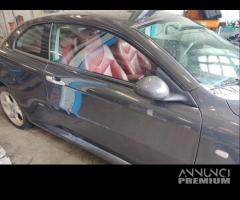 Porta anteriore dx nuda ALFA ROMEO GT del 2004 - 1