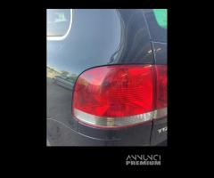 Fanale posteriore sxVOLKSWAGEN TOUAREG 2003