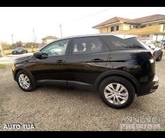 PEUGEOT 3008 1.2 PURE TECH ALLURE-NAVI-VIRTUAL