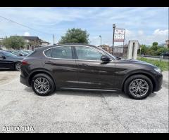 ALFA ROMEO STELVIO 150cv navi xenon pelle tetto