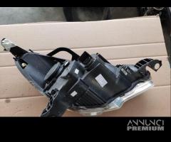 Proiettore sinistro CITROEN C3 del 2013 - 5