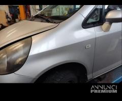 Parafango sinistro HONDA JAZZ del 2004 - 1