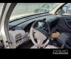 Cruscotto OPEL COMBO del 2008 - 1