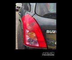 Fanale posteriore sinistro SUZUKI SWIFT del 2008