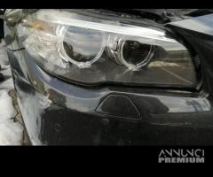 Proiettore destro BMW 530 del 2016 - 1