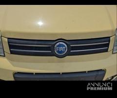 Griglia anteriore FIAT PANDA del 2006 - 1