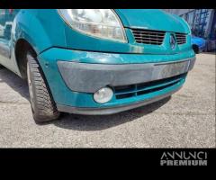 Paraurti anteriore RENAULT KANGOO del 2003 - 2