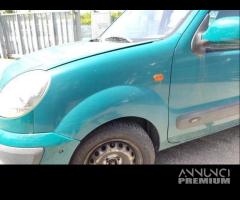 Parafango sinistro RENAULT KANGOO del 2003