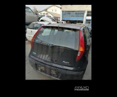 Paraurti posteriore FIAT PUNTO 2 del 2002