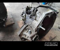 Cambio FIAT PUNTO 3 1242cc 8V del 2009 - 1