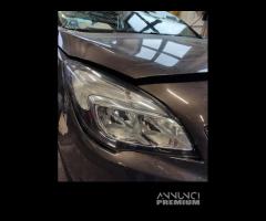 Proiettore destro OPEL MERIVA del 2014 - 1