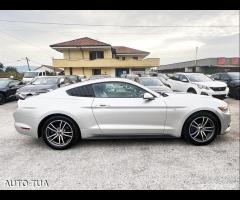 Ford mustang navi camera scarichi sportivi