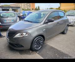 LANCIA YPSILON HYBRID SENZA OBBLIGO FINANZIAMENTO