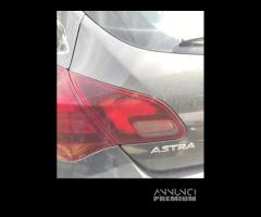 Fanale post. sx int. OPEL ASTRA J del 2013