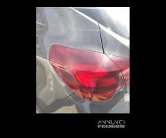 Fanale posteriore sinistro OPEL ASTRA J del 2013 - 1