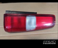 Fanale post dx sup SUZUKI JIMNY del 2005 - 2