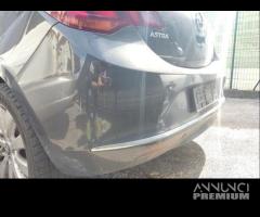 Paraurti posteriore OPEL ASTRA J del 2013 - 8