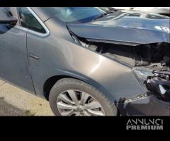 Parafango destro OPEL ASTRA J del 2013 - 1