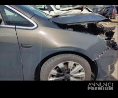 Parafango destro OPEL ASTRA J del 2013 - 2