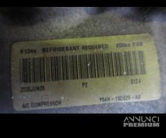 Compressore clima FORD FIESTA 1.8 del 2000 - 17