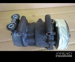 Compressore clima FORD FIESTA 1.4 TDCI del 2008