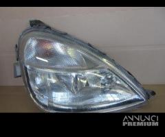 Proiettore destro MERCEDES A 160 W168 1.6 del 2000