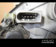 Proiettore destro MERCEDES A 160 W168 1.6 del 2000 - 13