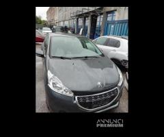 Ricambi PEUGEOT 208 1199cc benzina del 2013 - 1