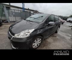 Ricambi PEUGEOT 208 1199cc benzina del 2013 - 3