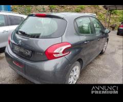 Ricambi PEUGEOT 208 1199cc benzina del 2013 - 4