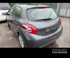 Ricambi PEUGEOT 208 1199cc benzina del 2013 - 5