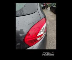 Fanale posteriore destro PEUGEOT 208 del 2013 - 2