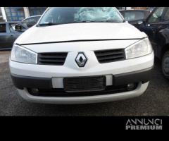 Paraurti anteriore RENAULT MEGANE del 2003 - 1