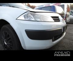 Paraurti anteriore RENAULT MEGANE del 2003 - 5