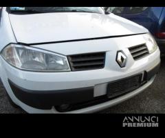 Paraurti anteriore RENAULT MEGANE del 2003 - 7