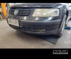 Paraurti anteriore VOLKSWAGEN PASSAT del 1999