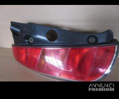 Fanale posteriore sinistro LANCIA YPSILON del 2004