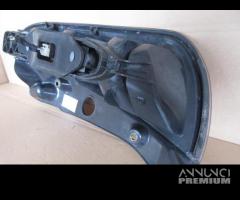 Fanale posteriore sinistro LANCIA YPSILON del 2004 - 10