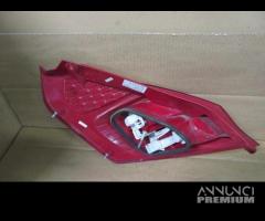 Fanale posteriore destro FORD FIESTA del 2012 - 9