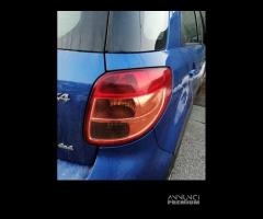 Fanale posteriore destro SUZUKI SX4 del 2008 - 1