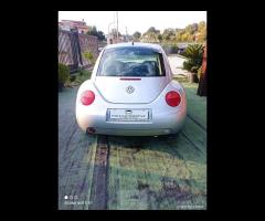 VOLKSWAGEN NEW BEETLE