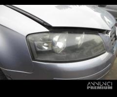 Proiettore destro AUDI A3 del 2004 - 2