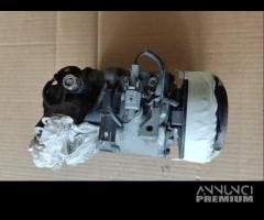 Compressore clima BMW 118 D 1995cc F20 del 2011 - 1