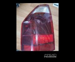 Fanale posteriore sinistro MITSUBISHI PAJERO 2008