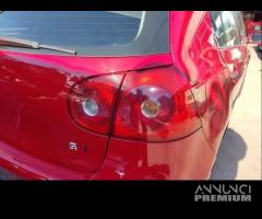 Fanale post destro VOLKSWAGEN GOLF 5 del 2004